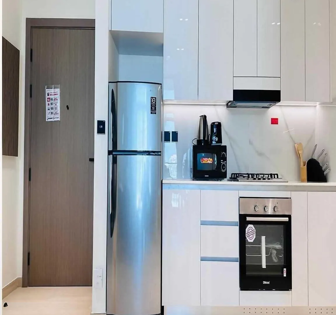 Oyo Home 1407 One Bedroom Apartments Binghatti Emerald Dubai 0*,  United Arab Emirates